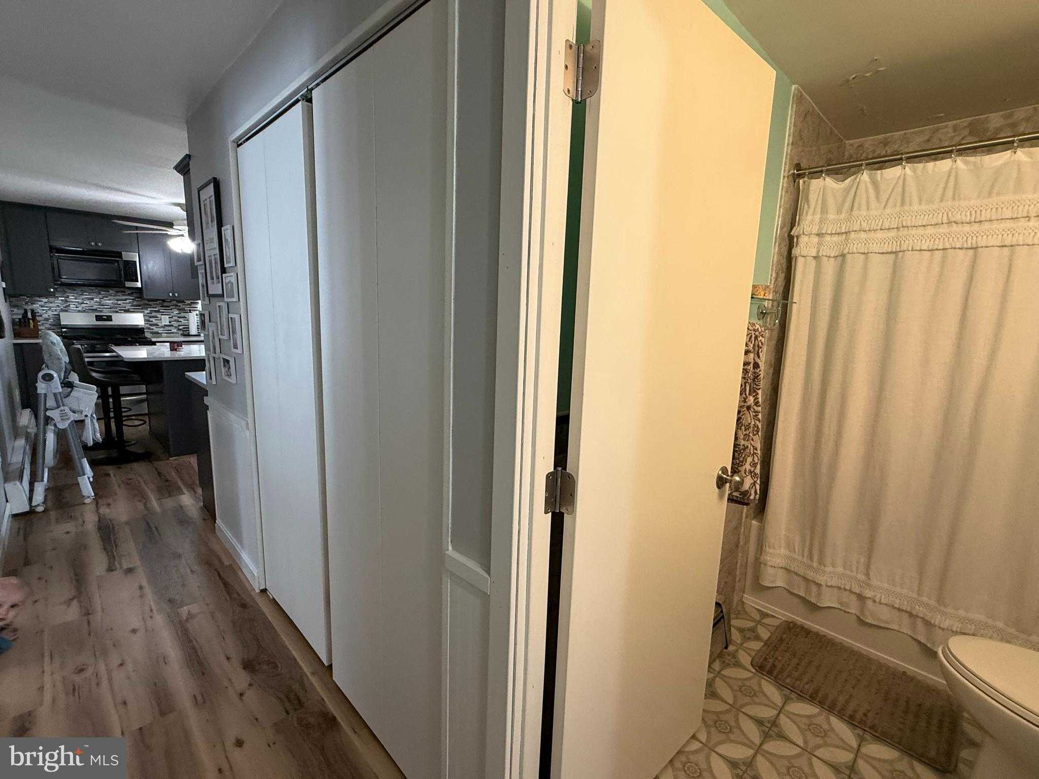 12 N Maple Ave photo 21