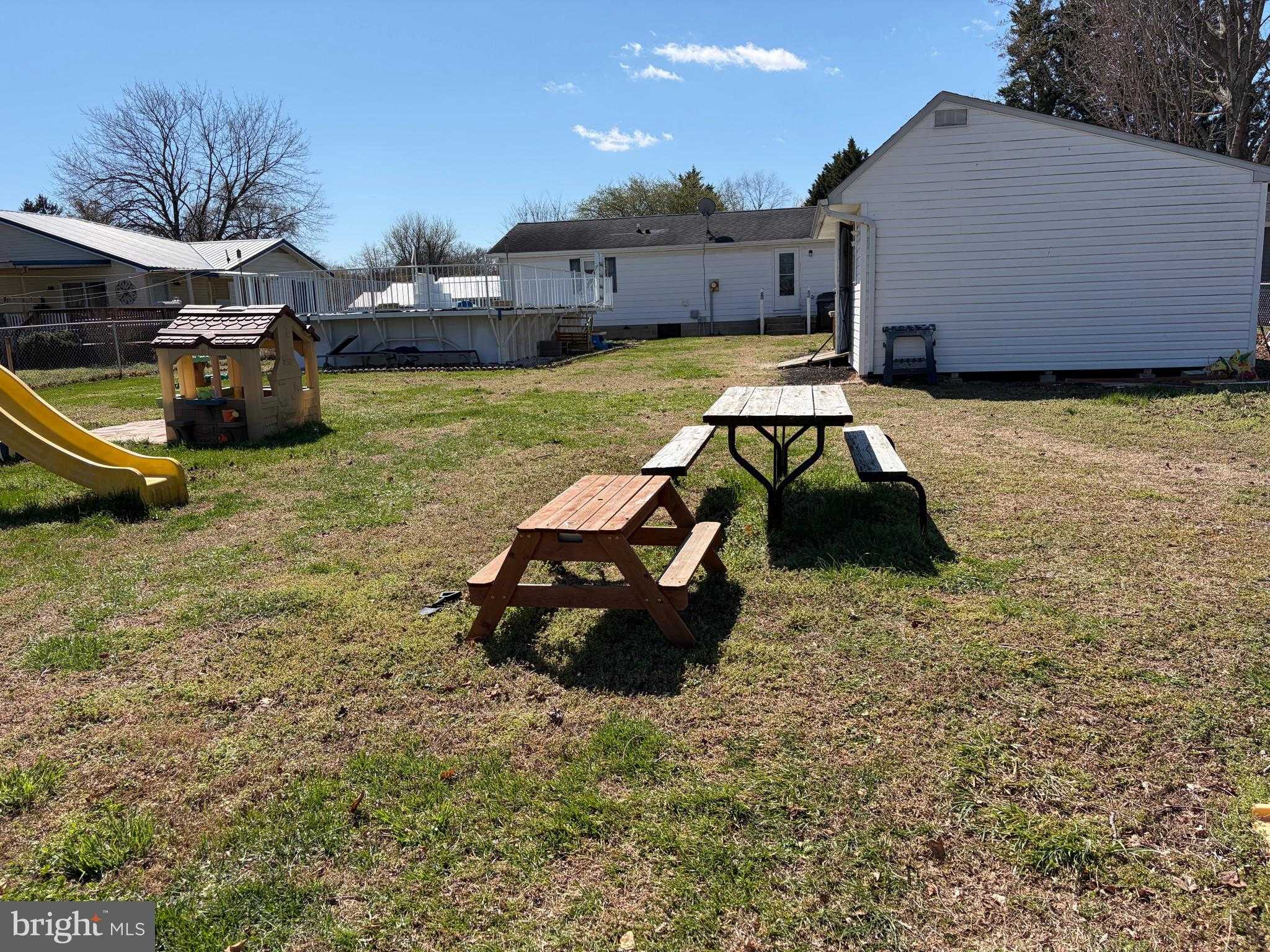 12 N Maple Ave photo 32