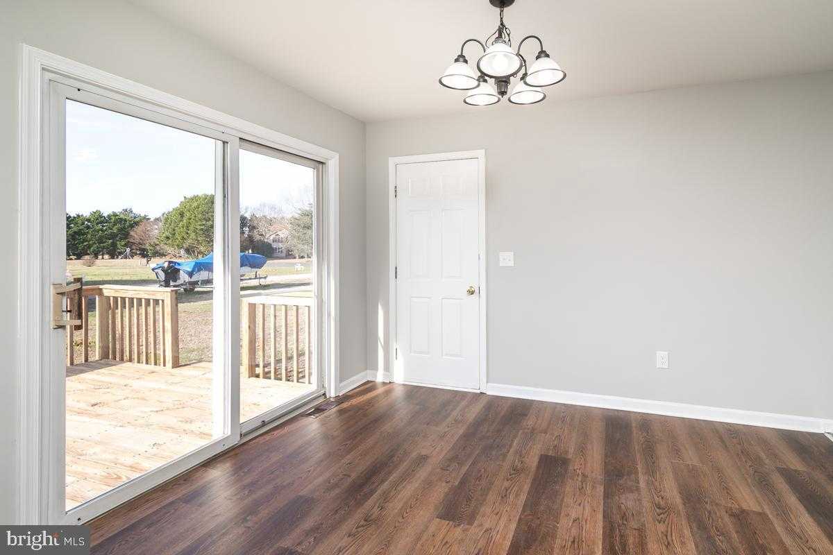 6274 Ashburton CT photo 15