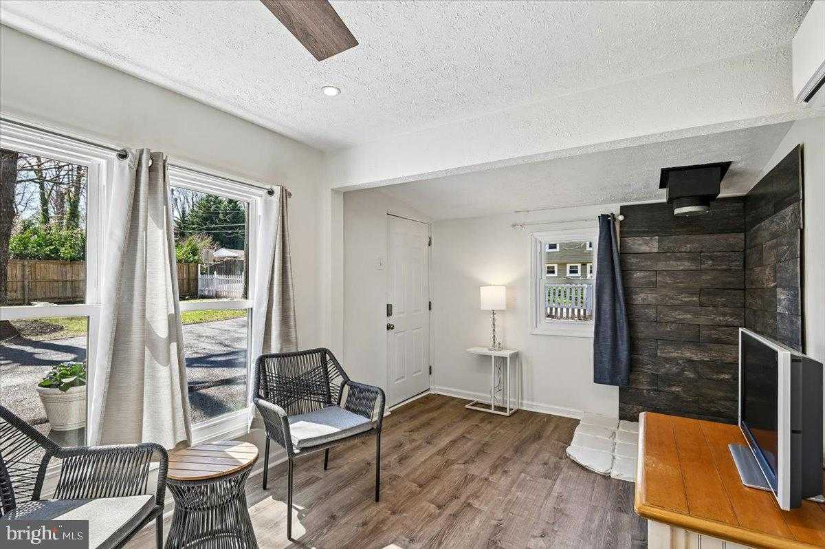 863 Dogwood Trl photo 6