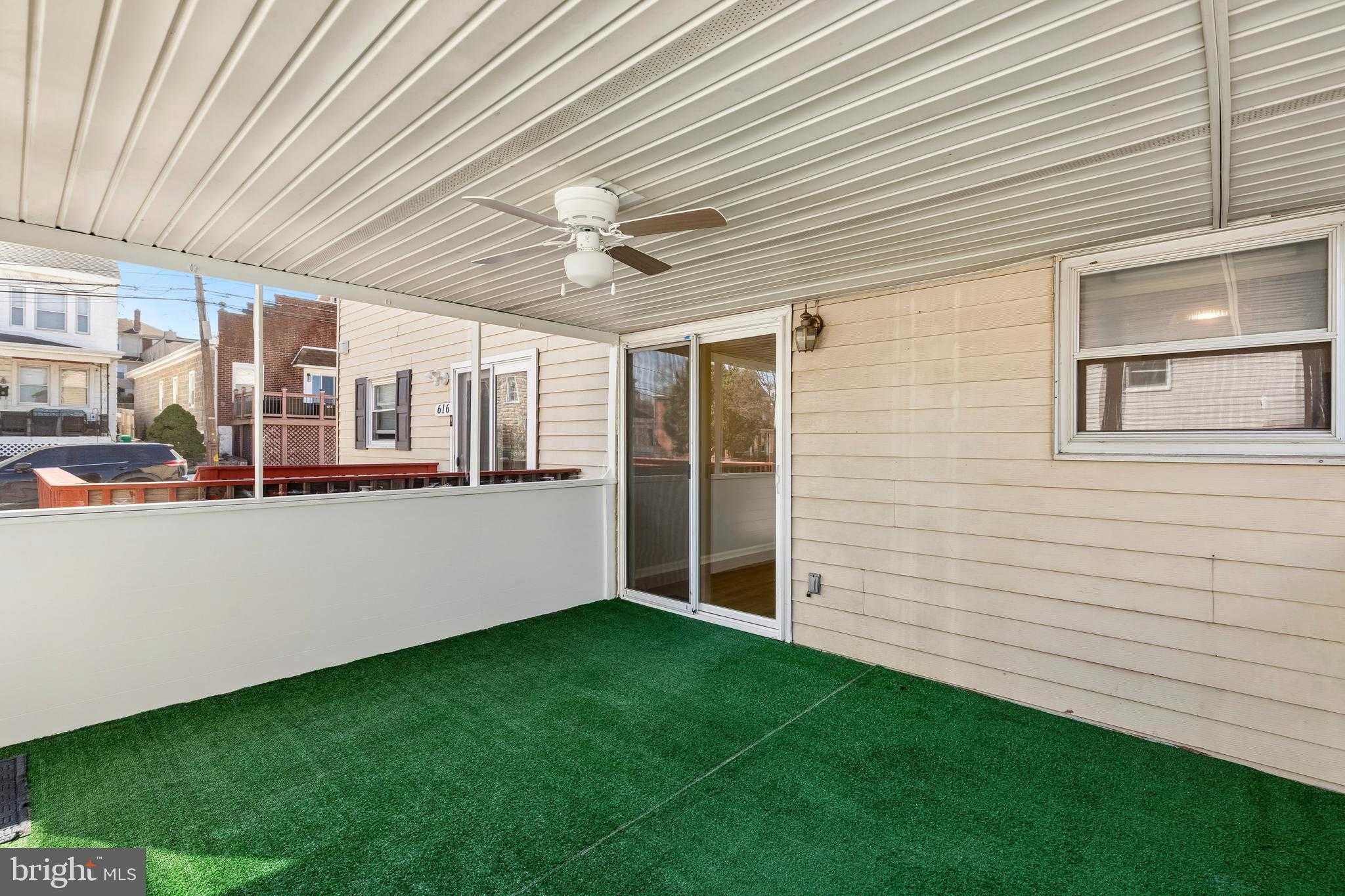 614 Fraley St photo 9