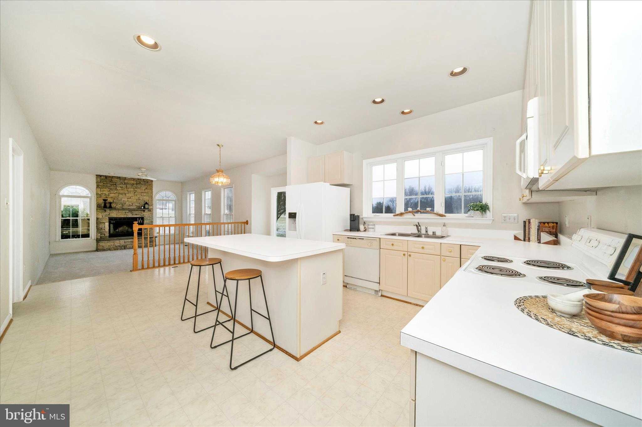 6329 Belmont Cir photo 27