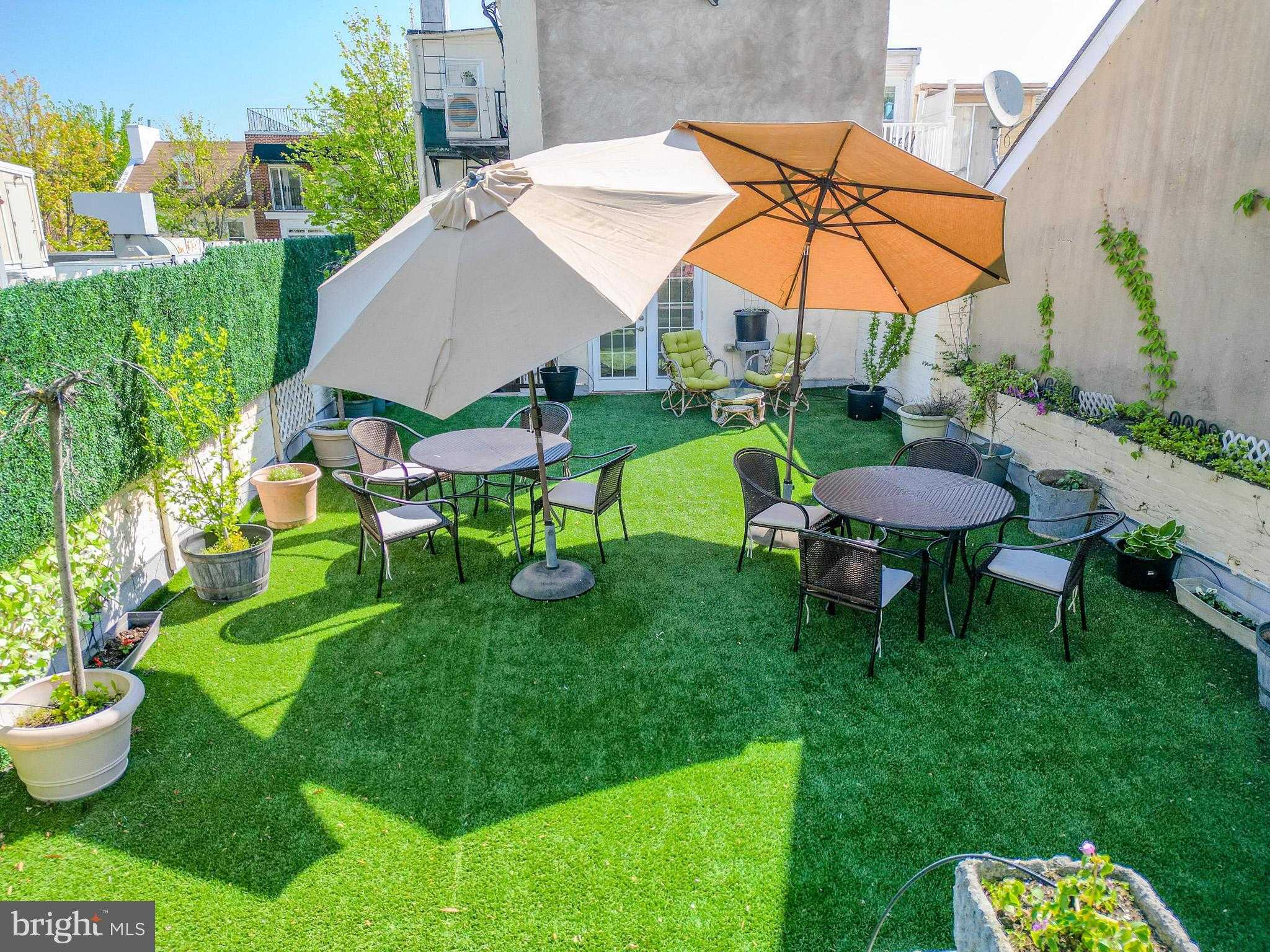 210 S High St photo 68