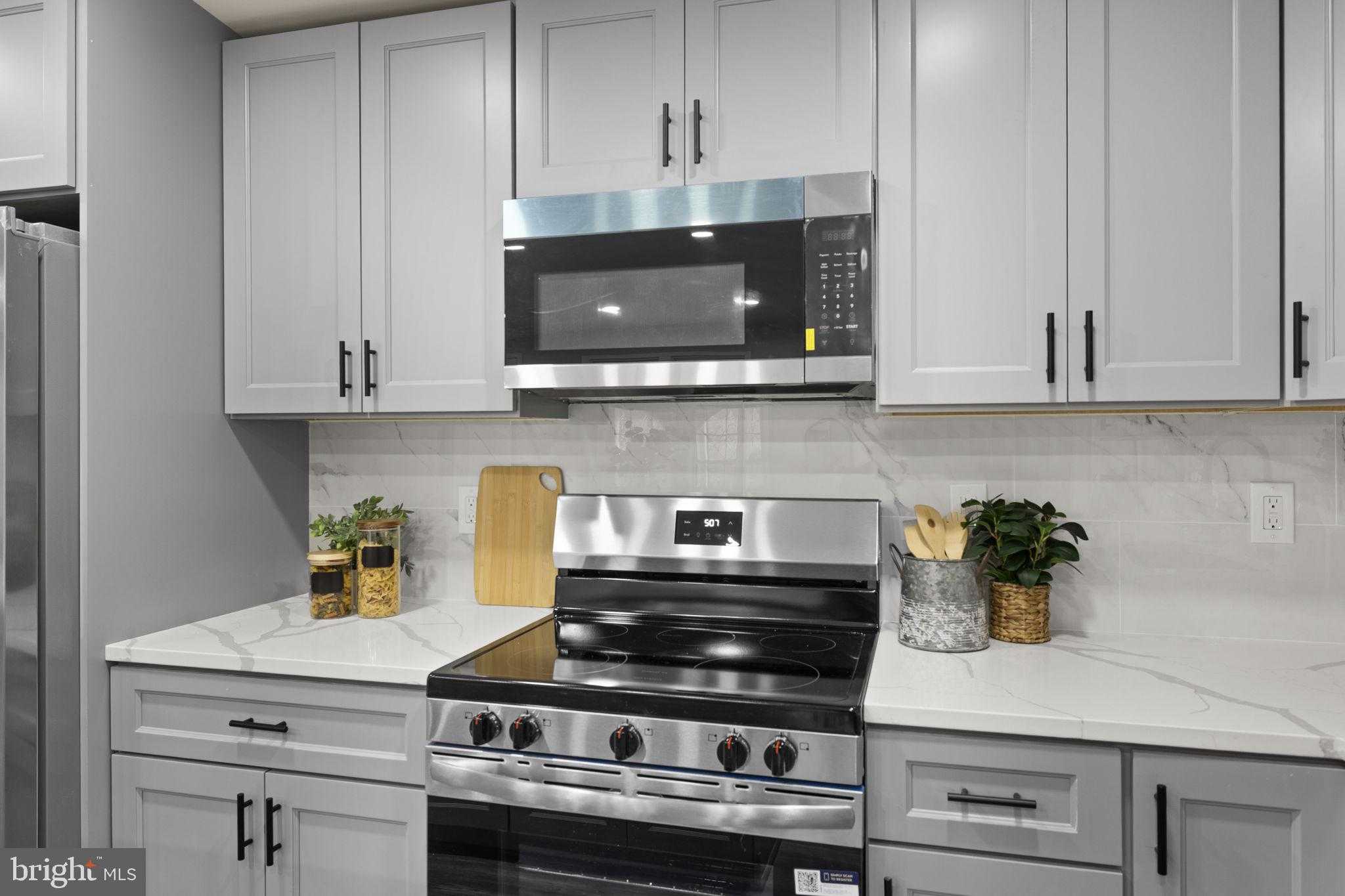 3125 Danbury Cir photo 25