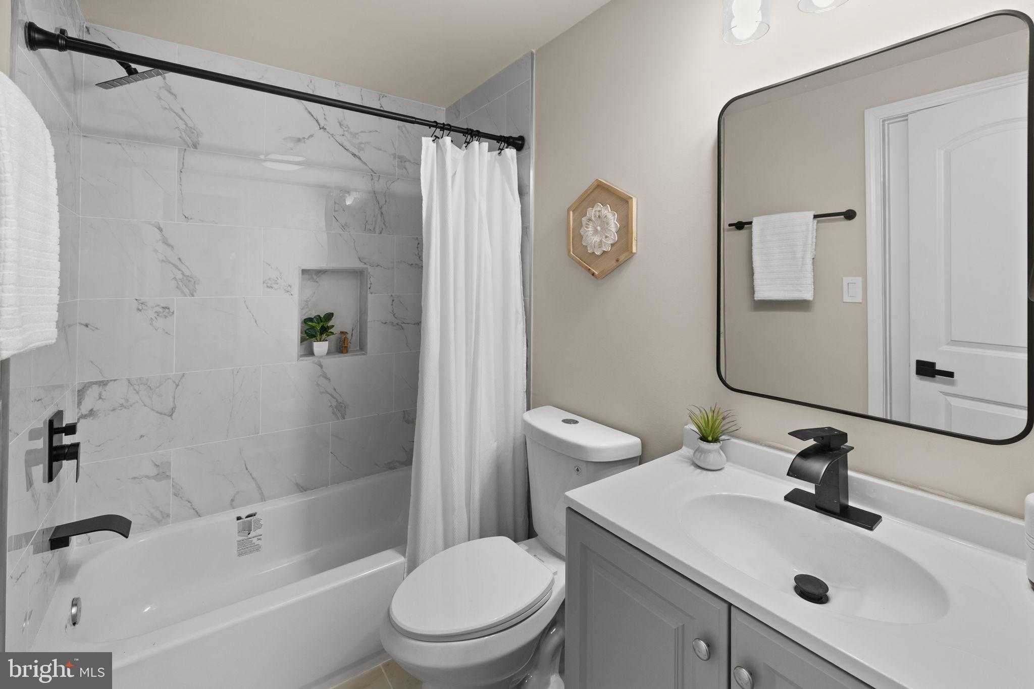 3125 Danbury Cir photo 32