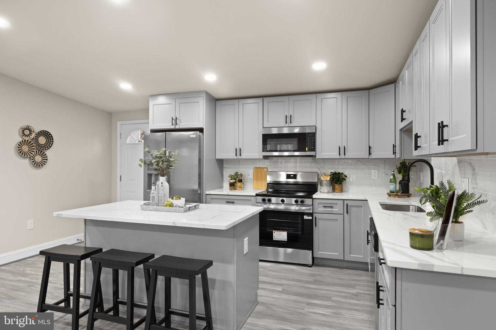 3125 Danbury Cir photo 7