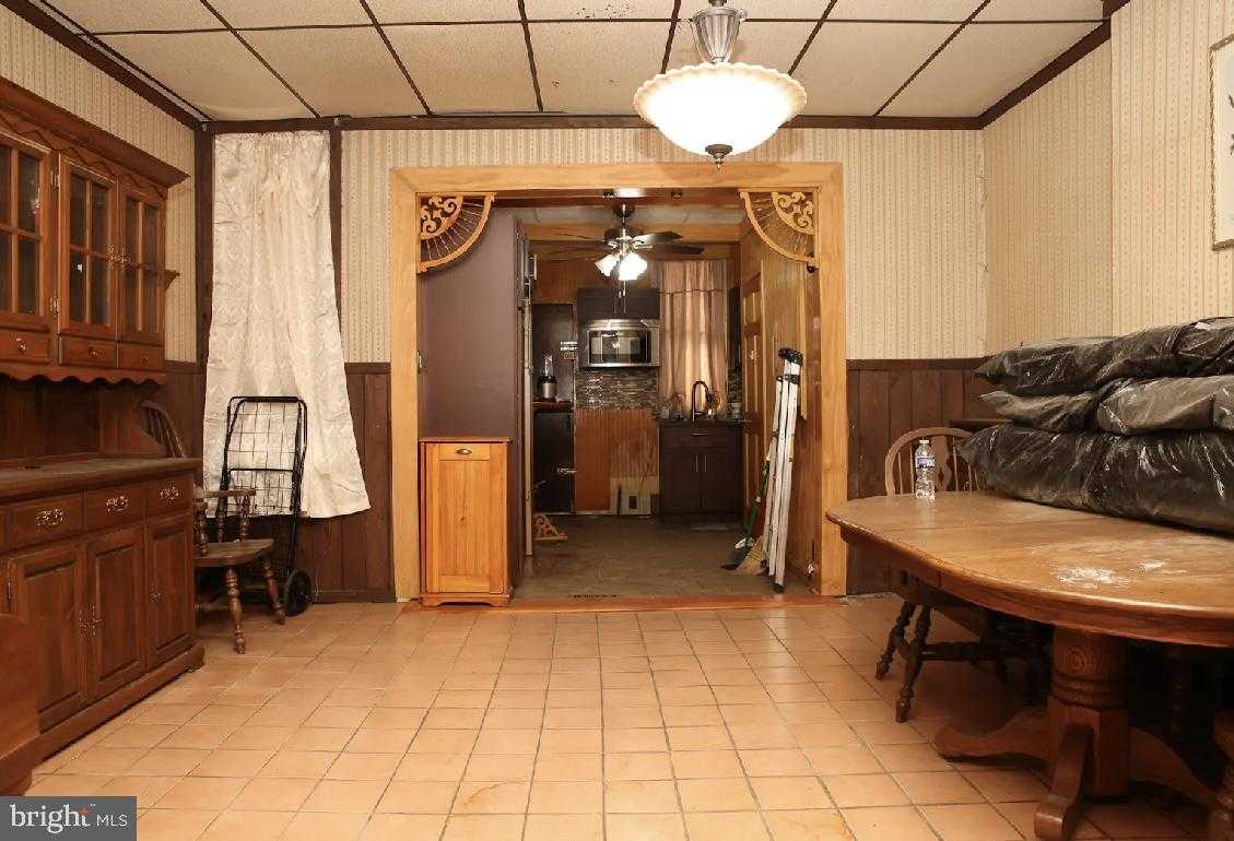 3630 N 18th St photo 3