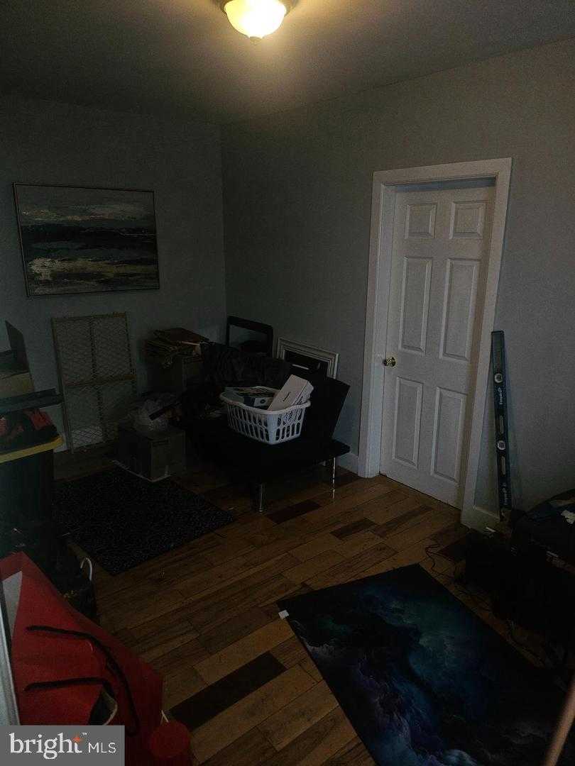 1719 W Pratt St photo 11