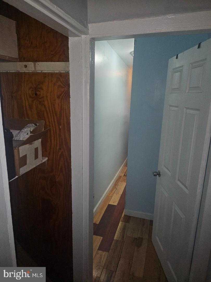 1719 W Pratt St photo 12