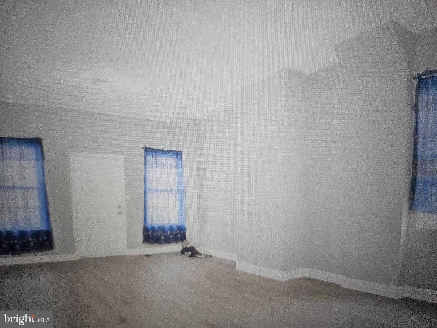 1719 W Pratt St photo 2