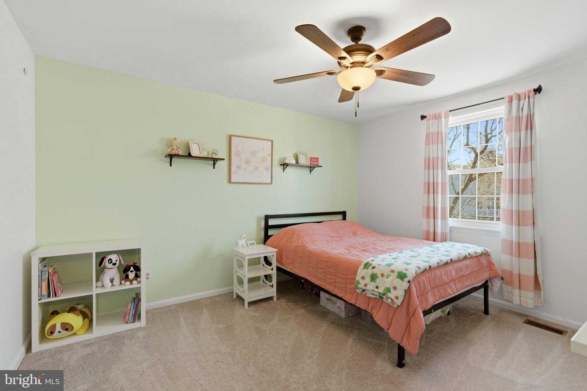 902 E Broadway photo 24