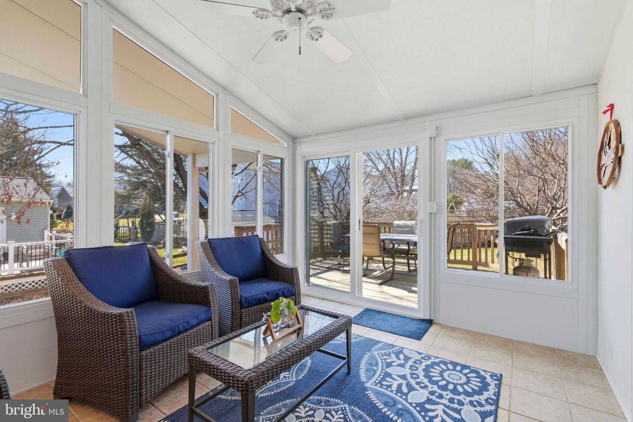 902 E Broadway photo 31