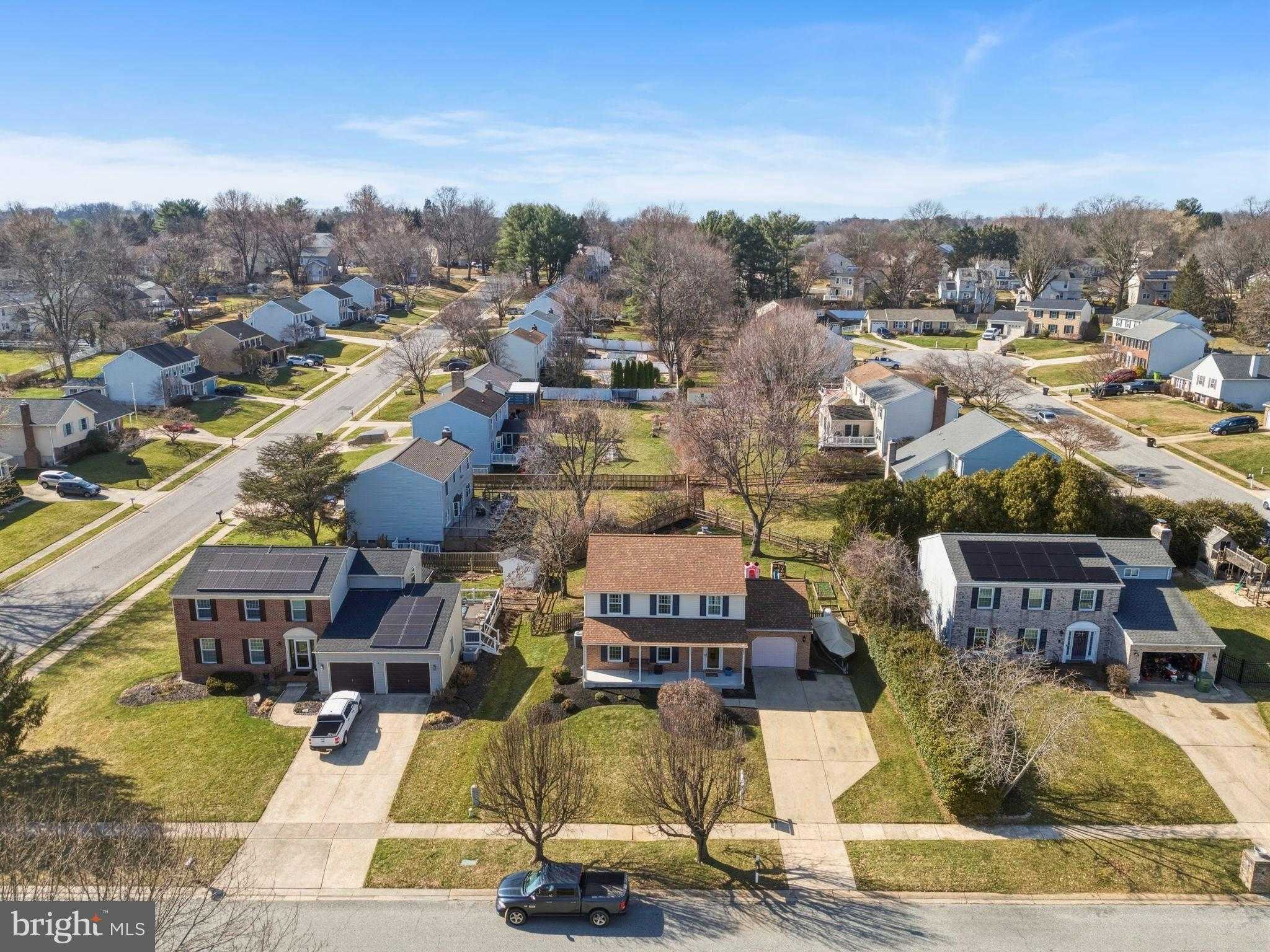 902 E Broadway photo 38