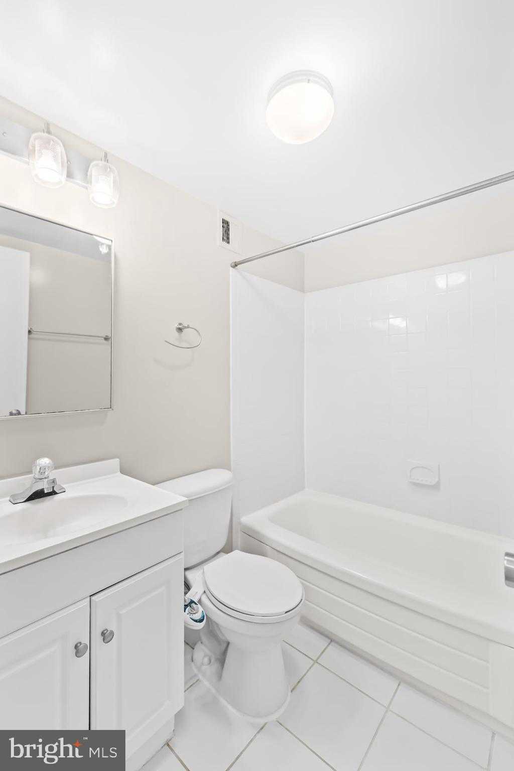 8 S Van Dorn St Apt 203 photo 11