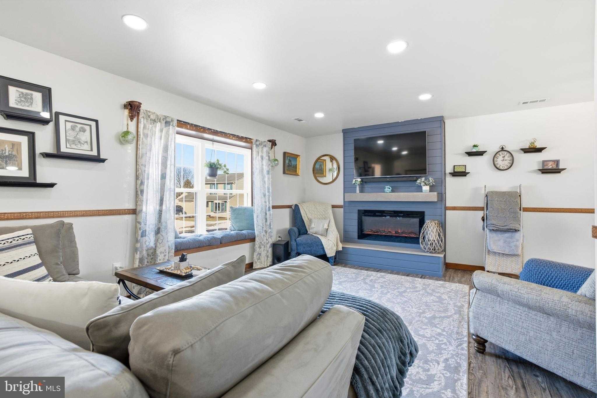 364 Thatcher Cir photo 6