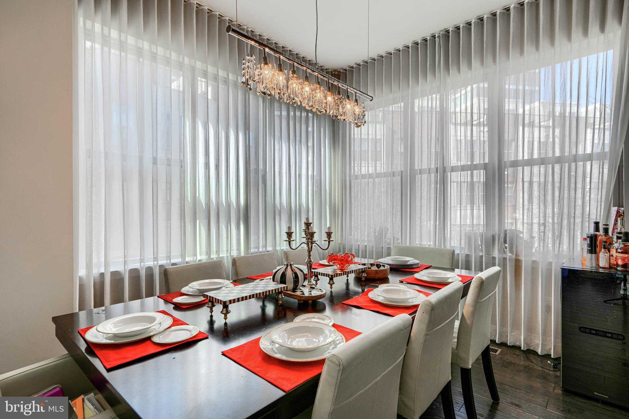 1313 Benjamin St photo 18