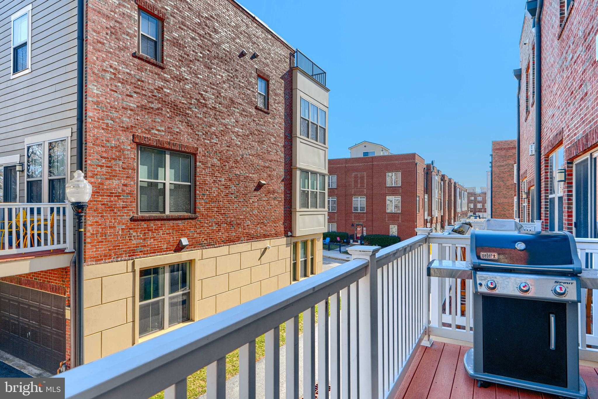 1313 Benjamin St photo 49