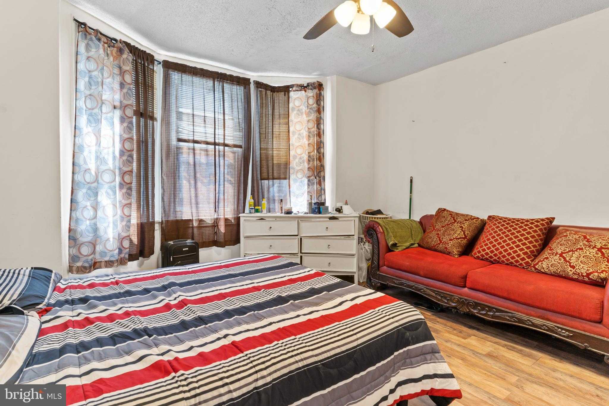 522 Curtin St photo 10