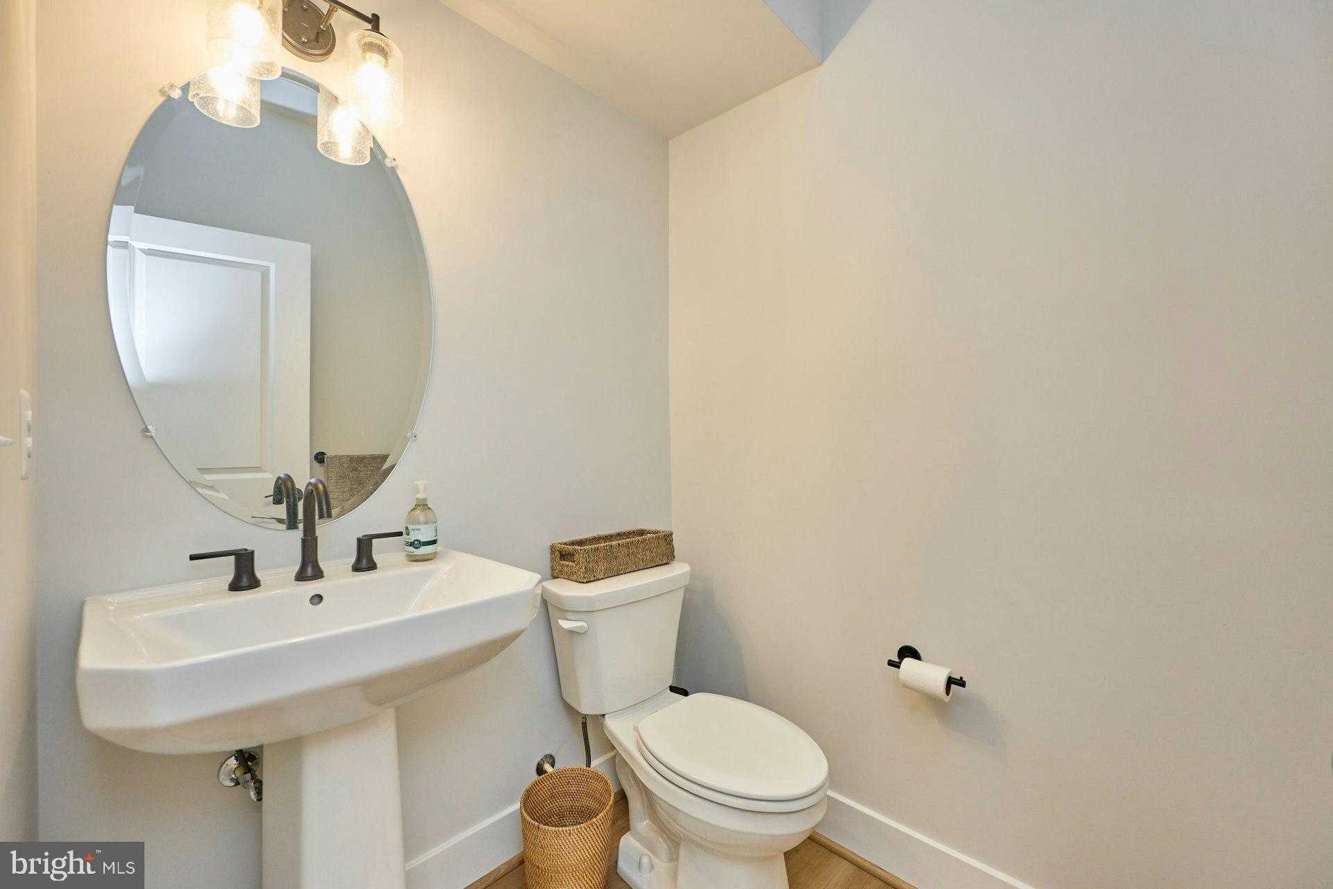 4937 Eisenhower Ave photo 24