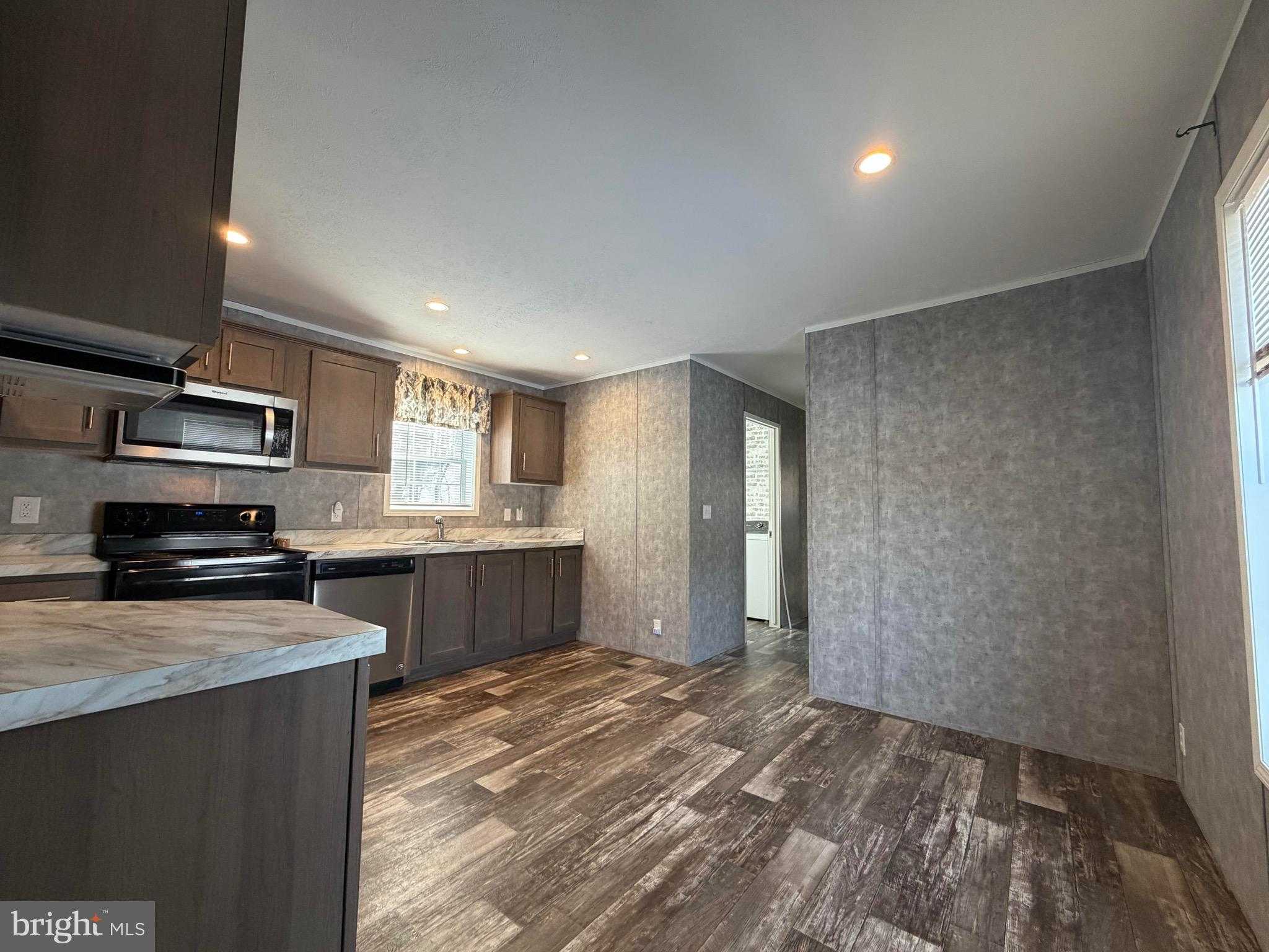 425 Cider Press Rd photo 17