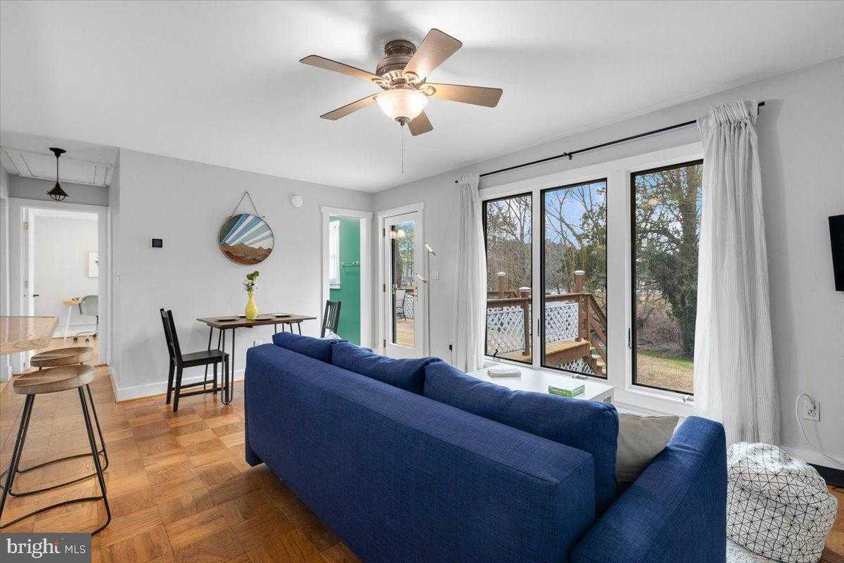 110 Yewell Rd photo 12