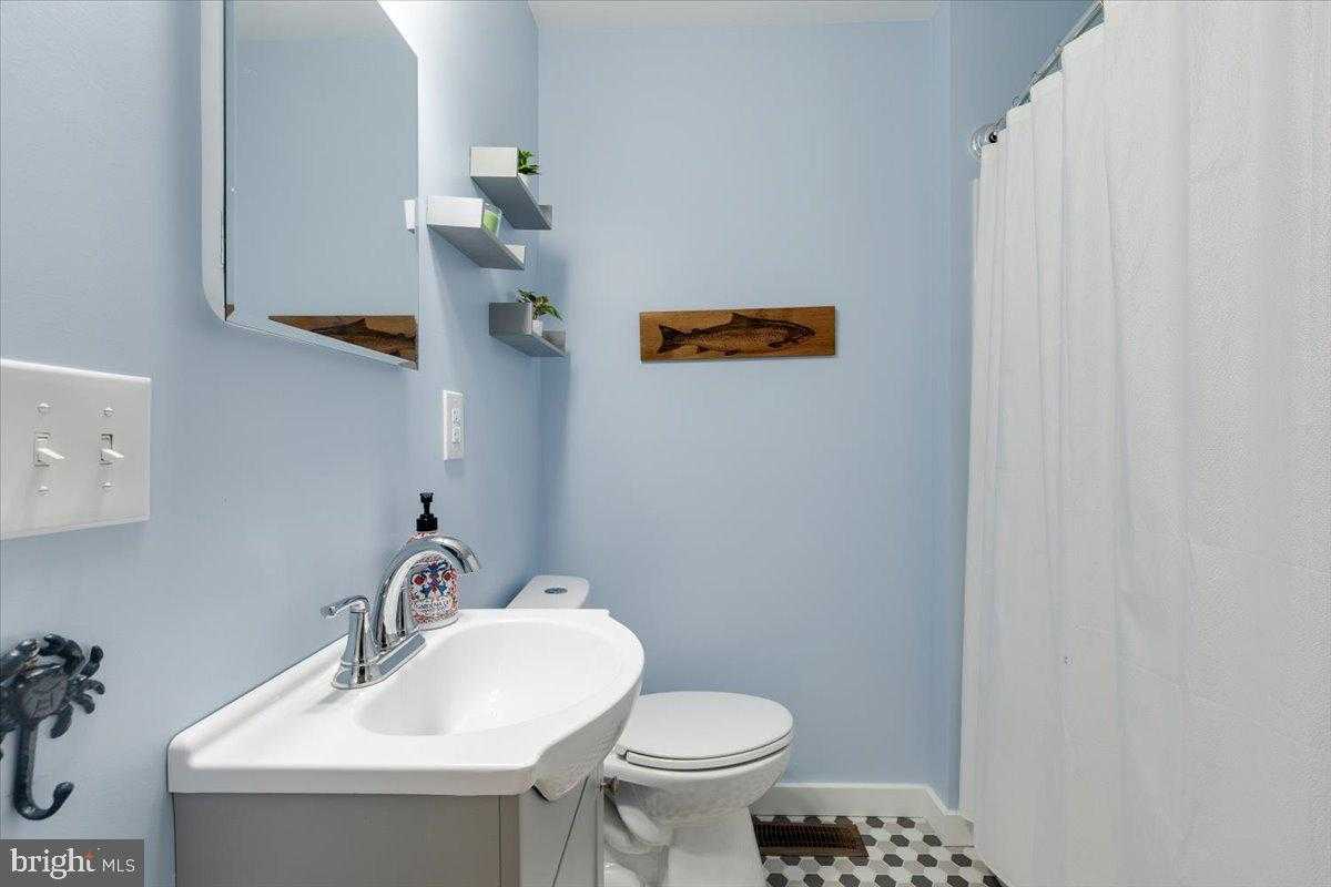 110 Yewell Rd photo 21