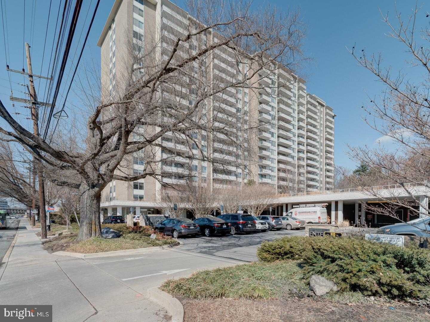 5101 River Rd Apt 411 photo 2