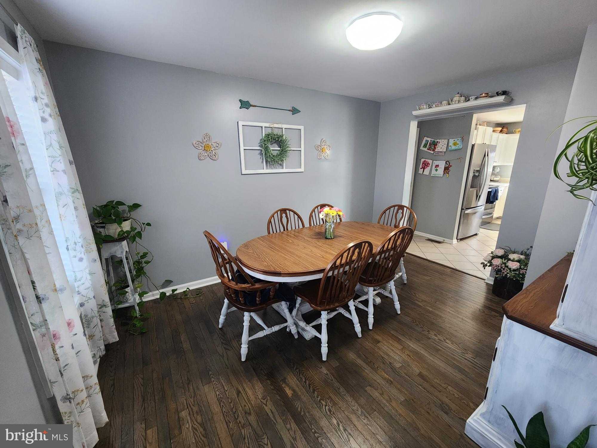 185 Embassy CT photo 5