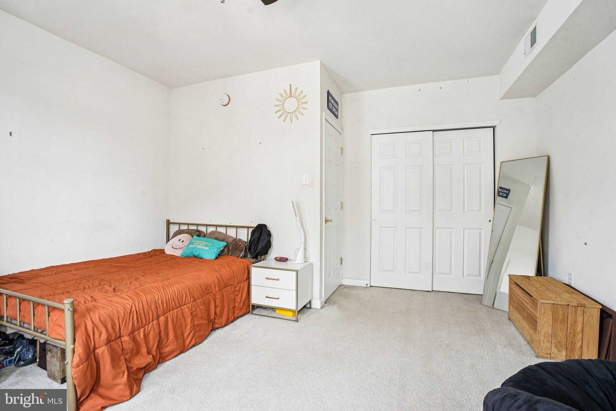 927 S 13th St photo 16