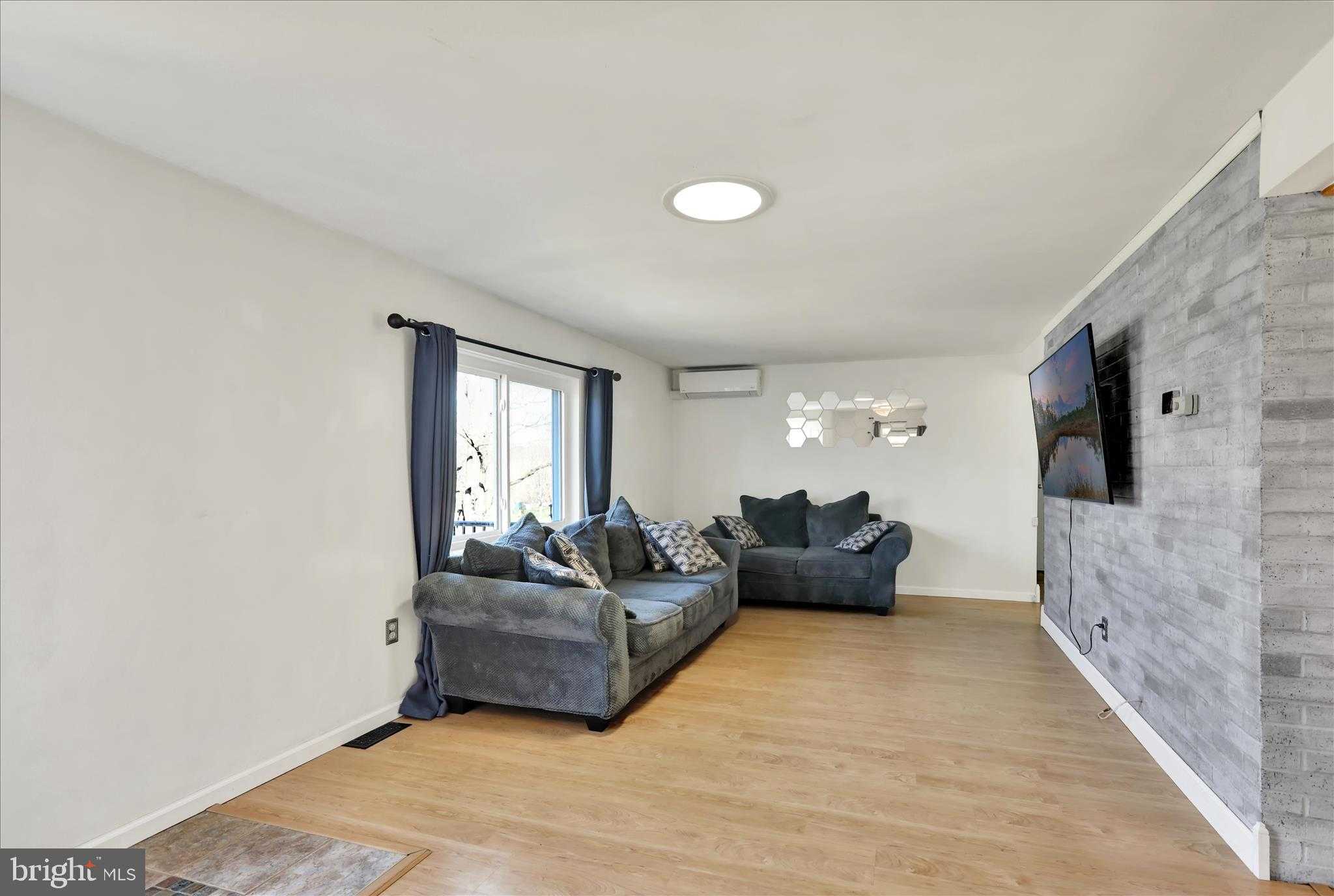 2266 Reading Blvd photo 7