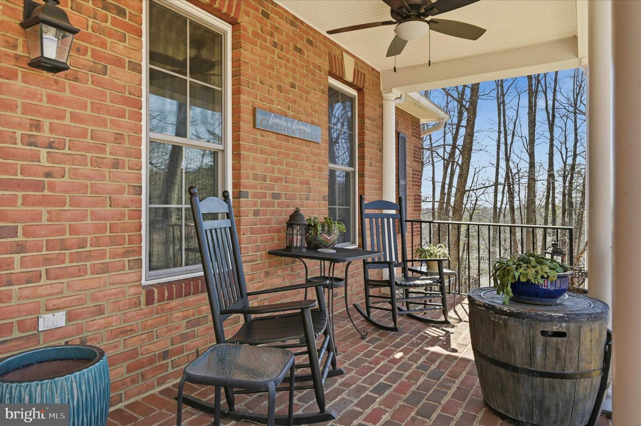 520 Clagett St SW photo 5