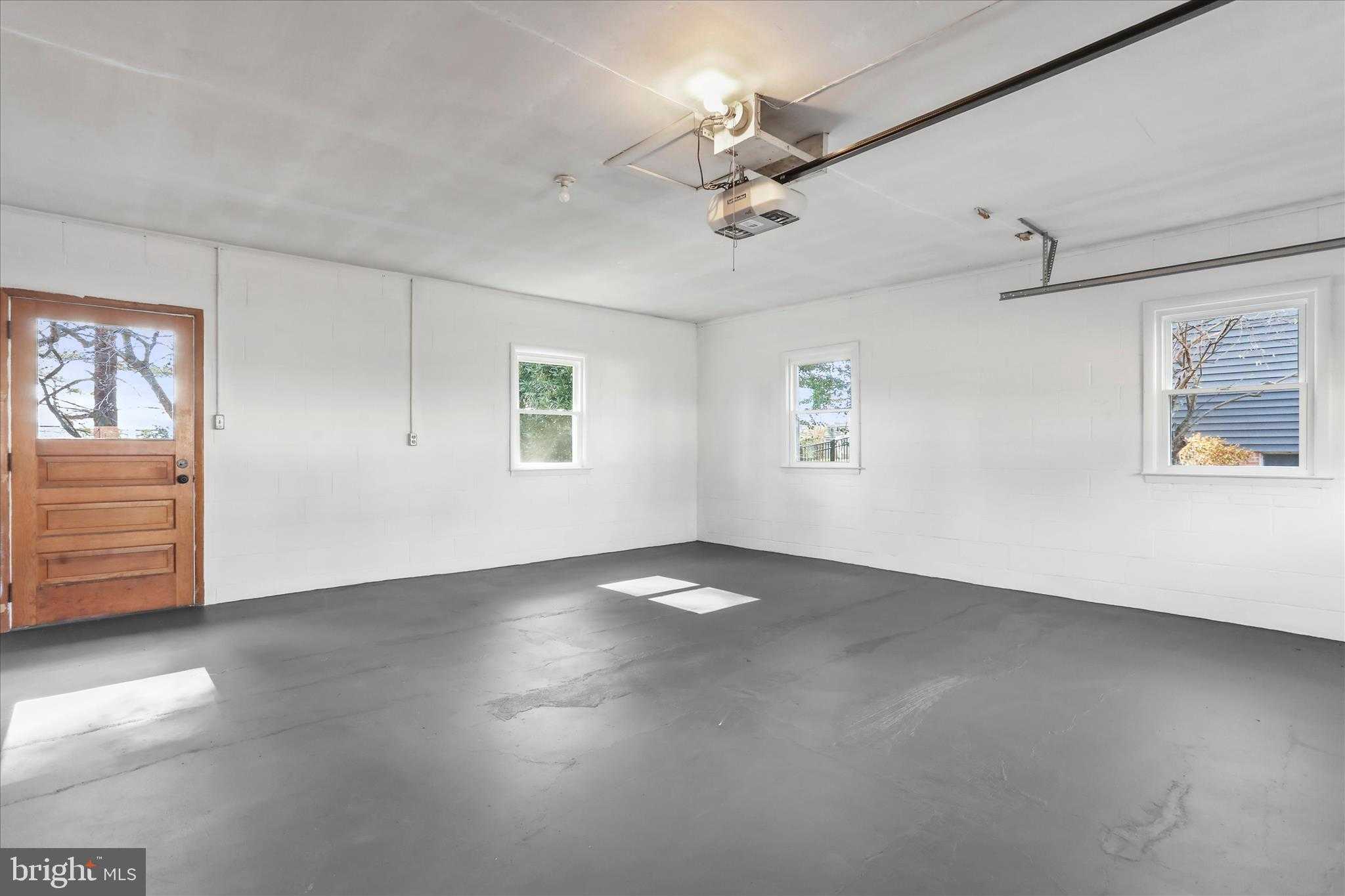 10 Linden Blvd photo 24