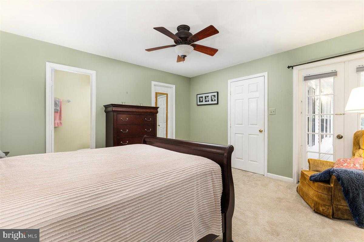 12848 Mill House CT photo 20