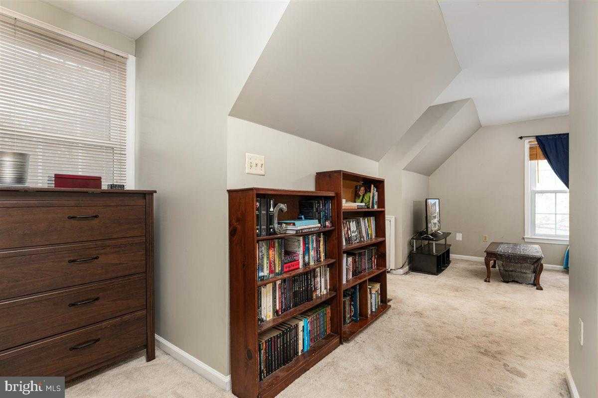 12848 Mill House CT photo 33