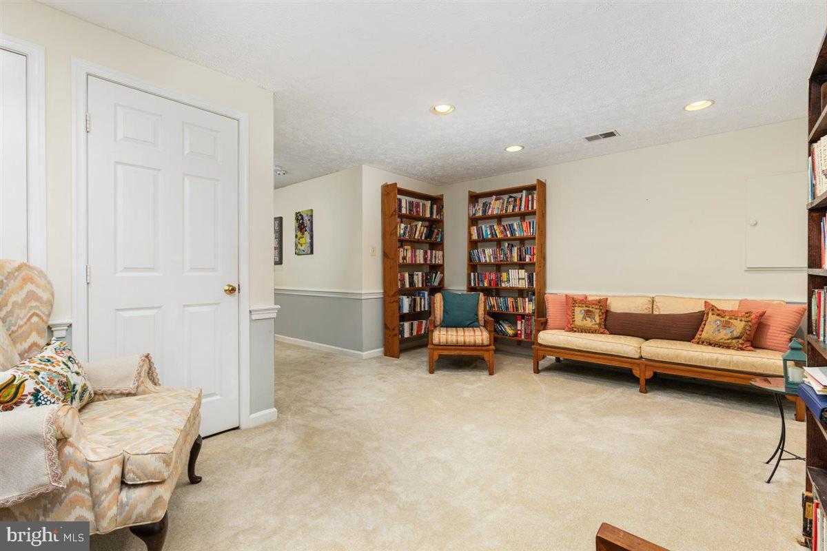 12848 Mill House CT photo 37