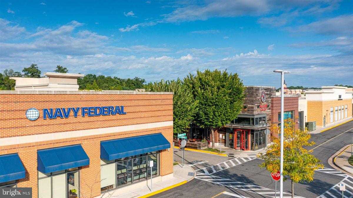 12848 Mill House CT photo 65