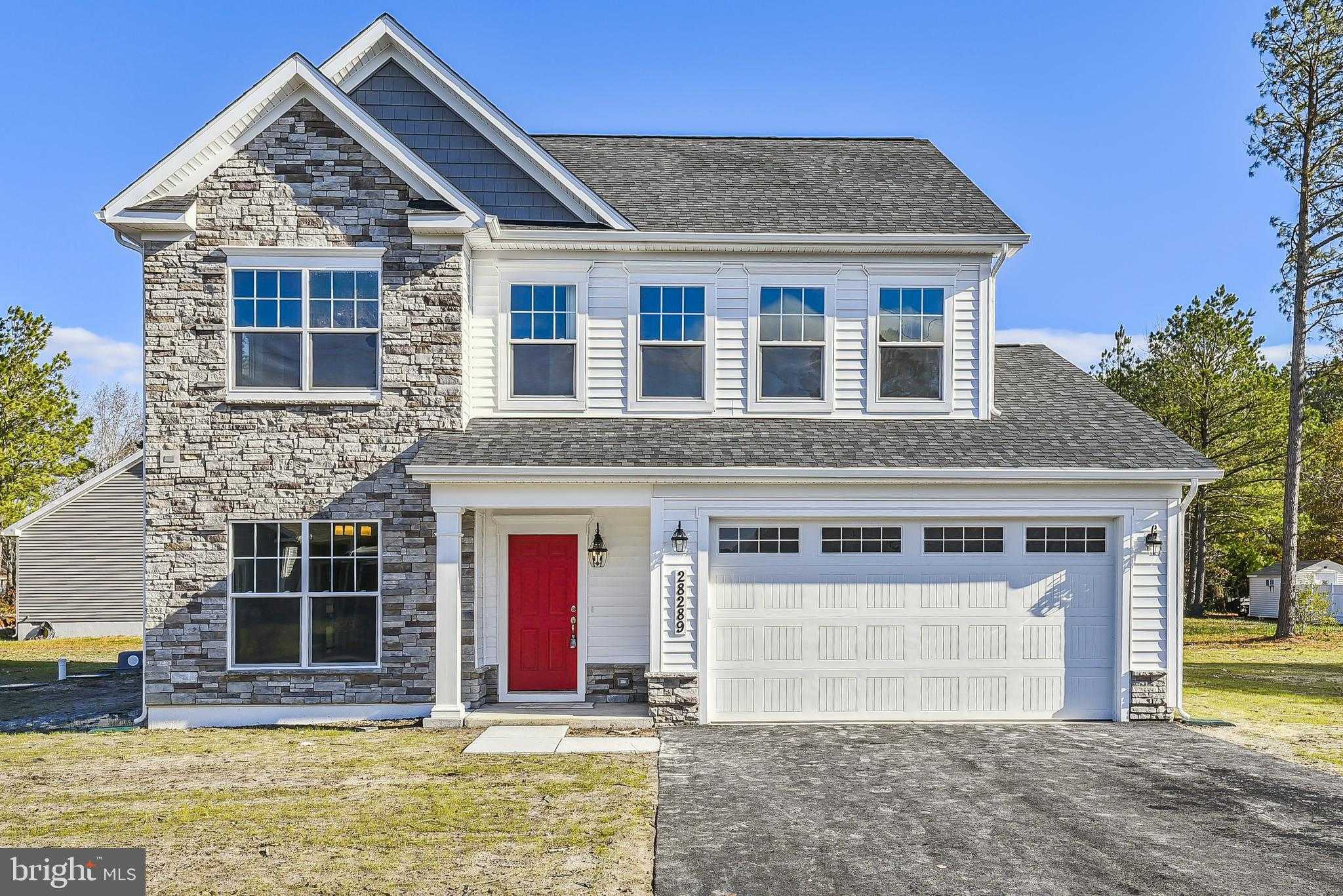 15330 Hildegard Ln photo 2