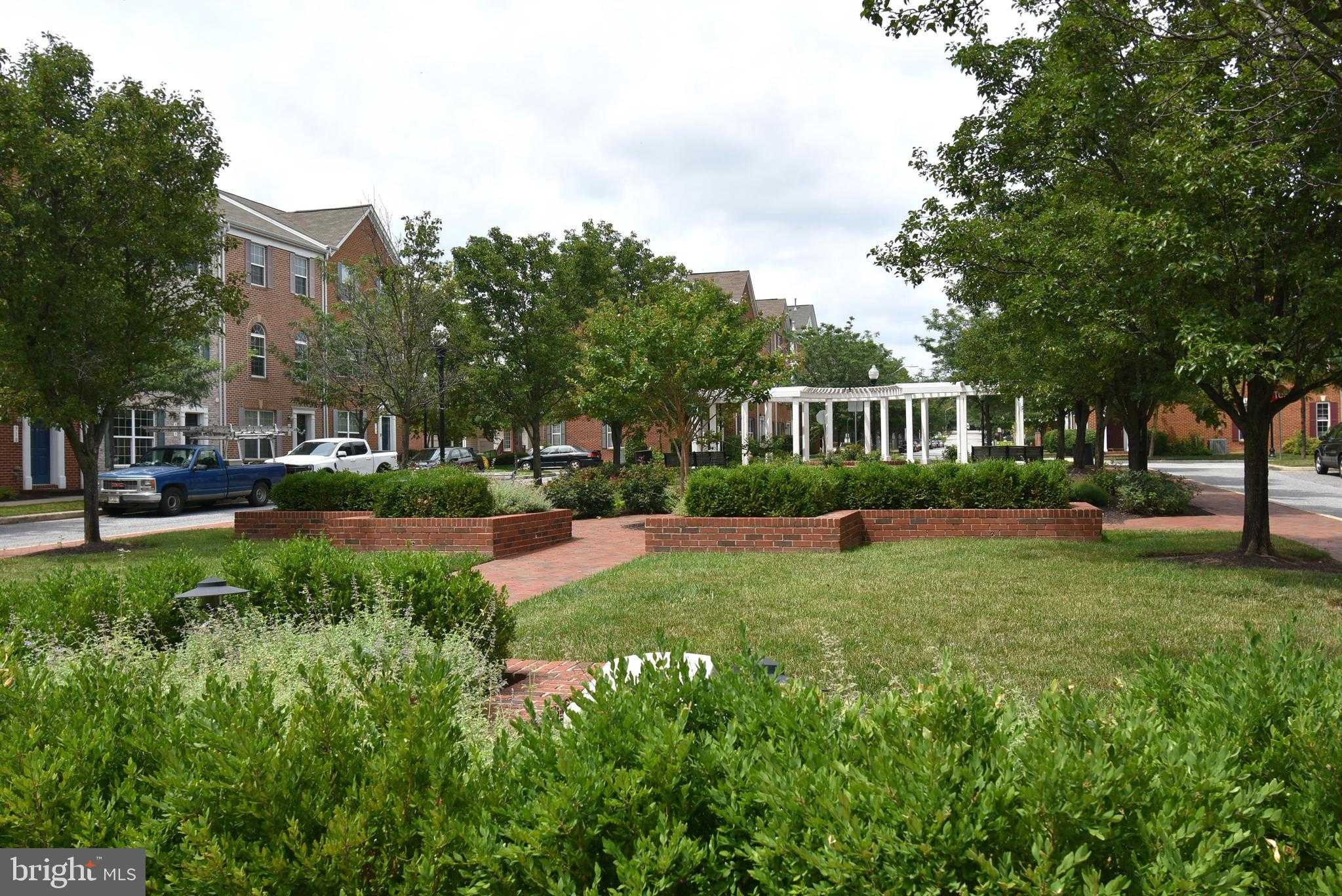 877 Ryan St photo 26