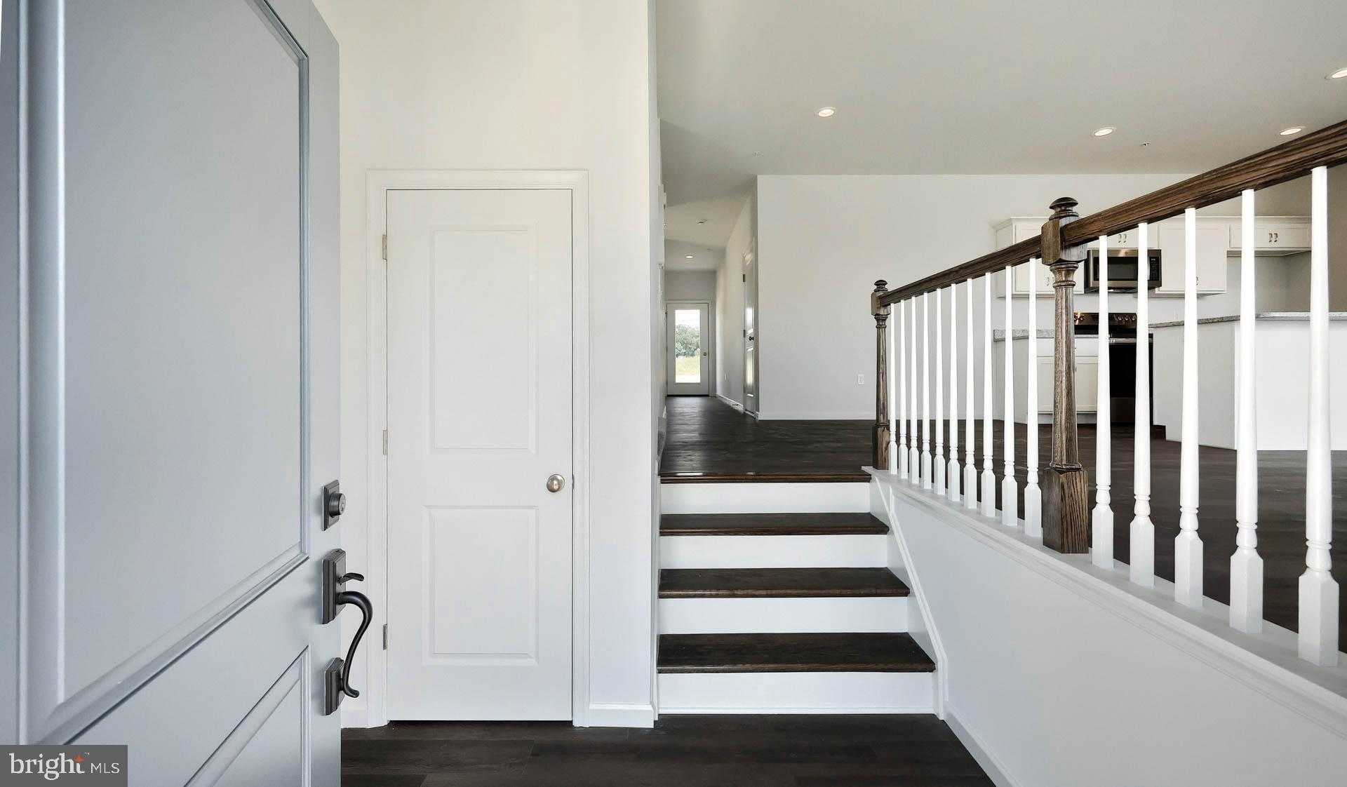 22 N Conifer Dr photo 4