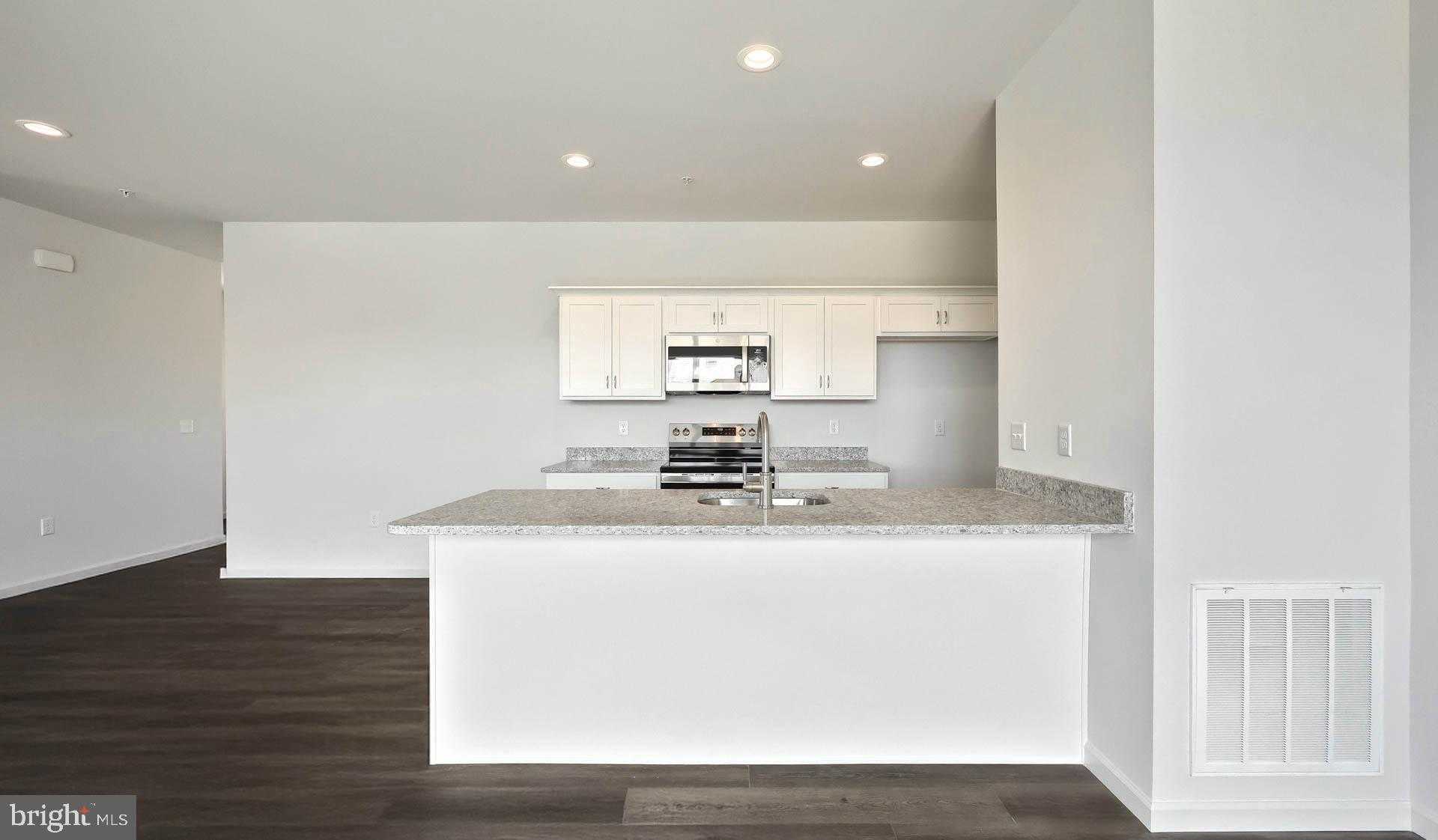 22 N Conifer Dr photo 7