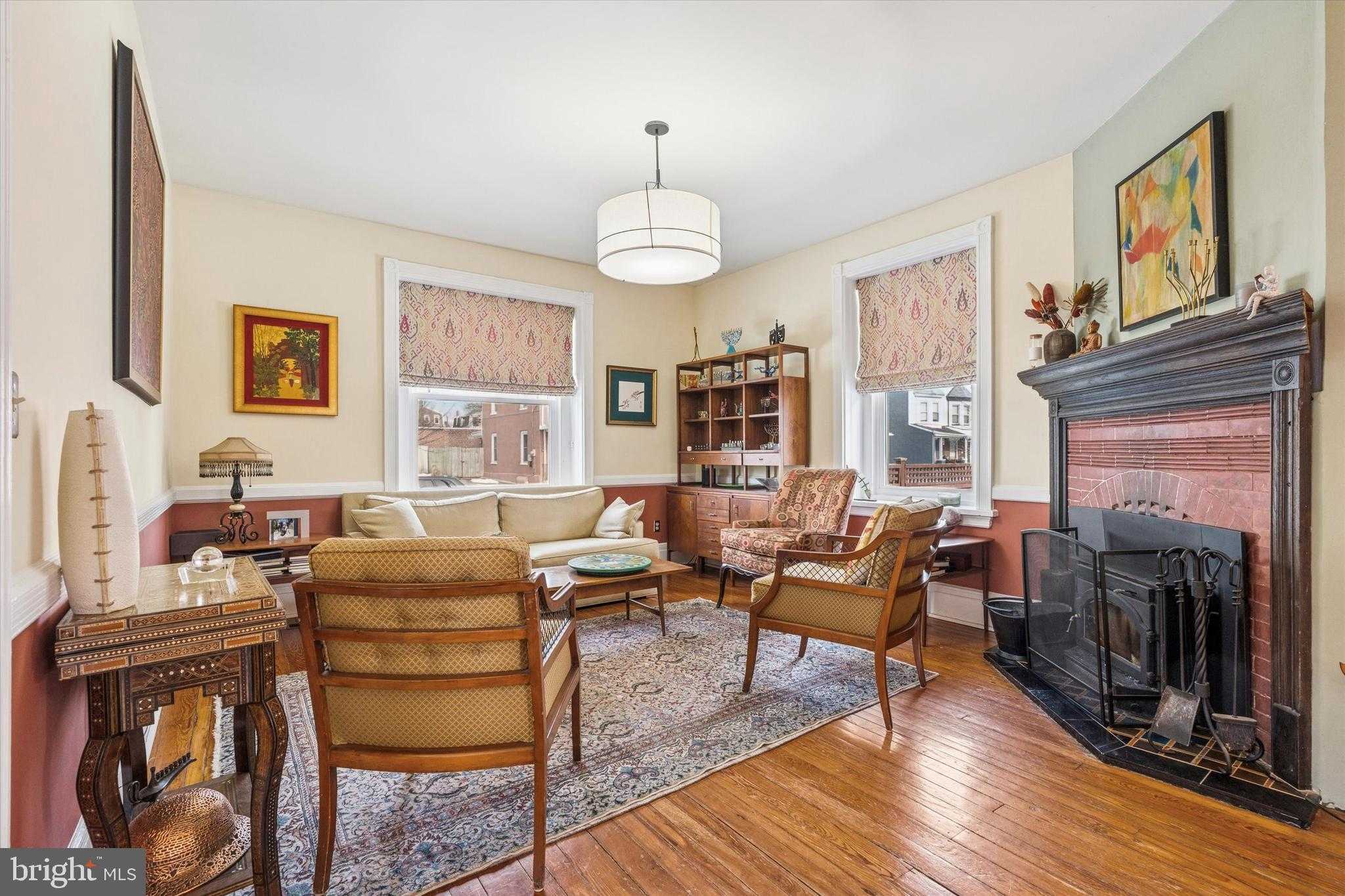 6344 Mccallum St photo 4