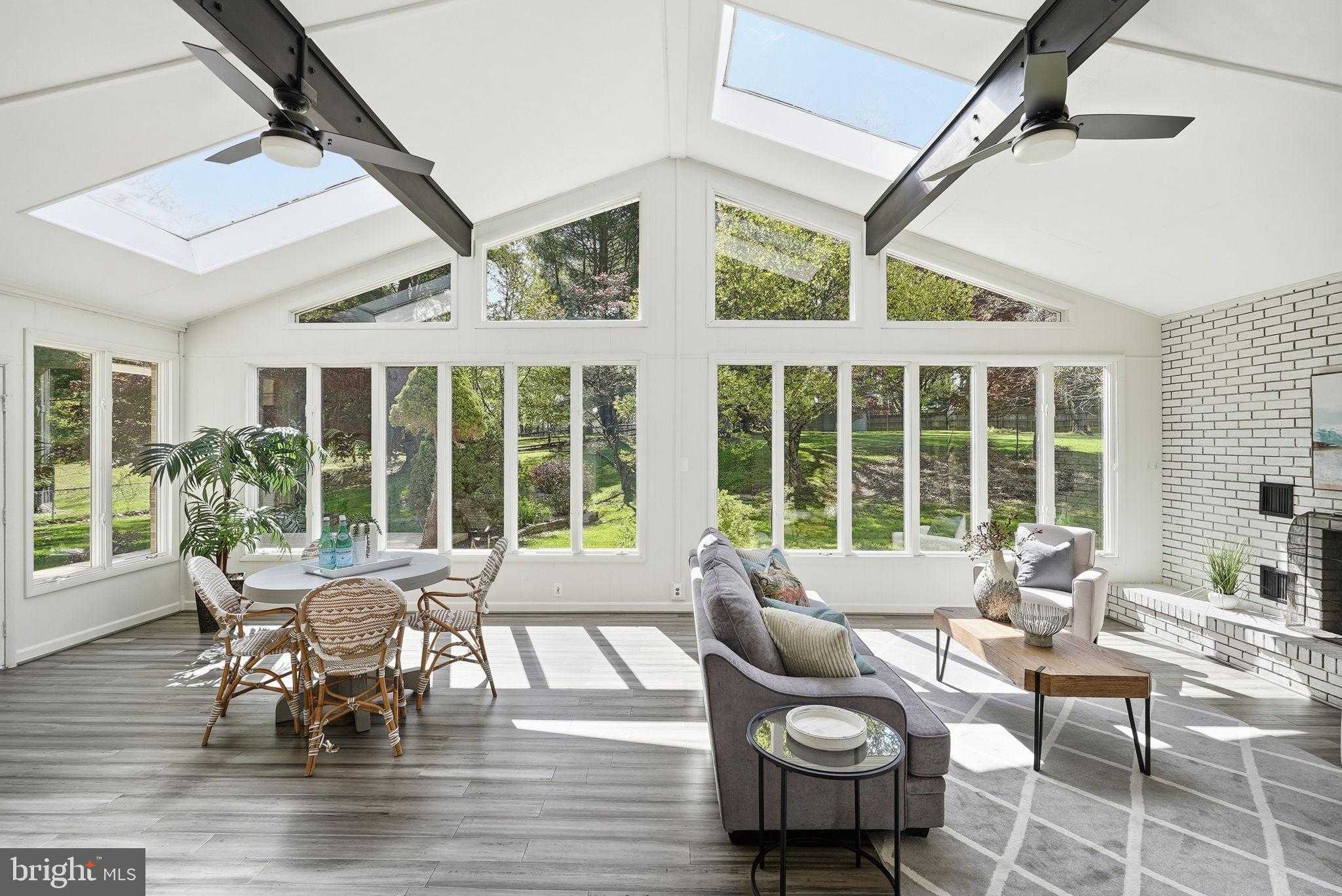 2015 Sondra CT photo 10