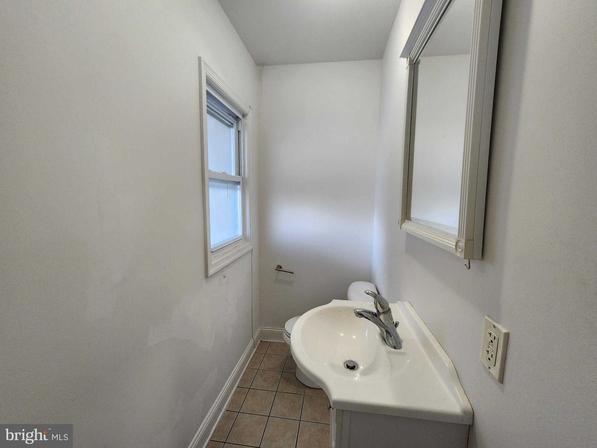 3931 E Pratt St photo 10