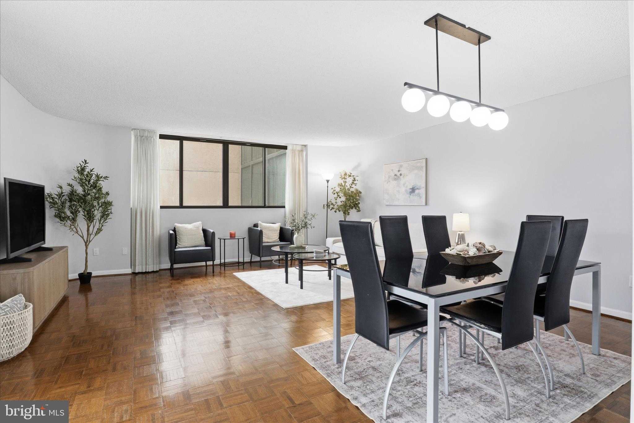 1101 S Arlington Ridge Rd Apt 201 photo 2