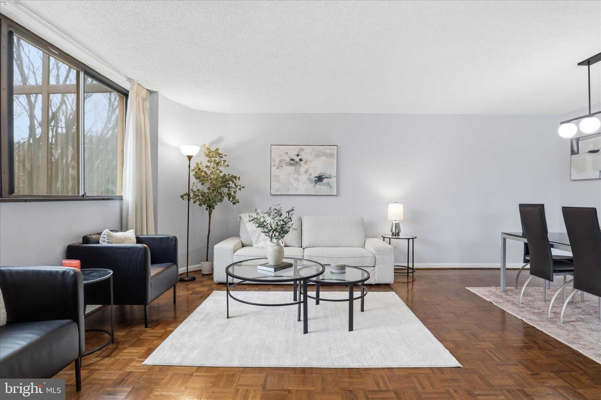 1101 S Arlington Ridge Rd Apt 201 photo 4