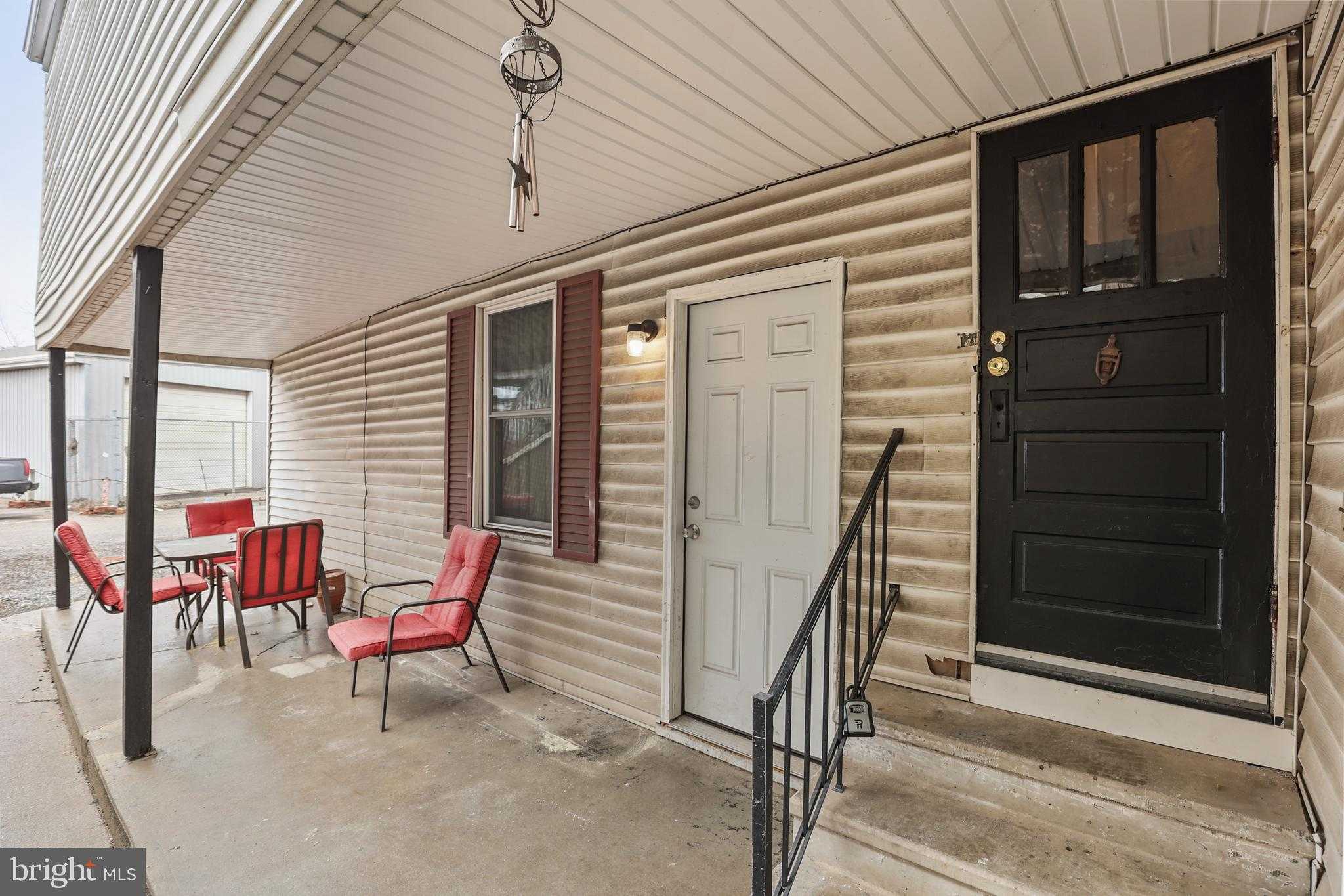 402 Broadway photo 4