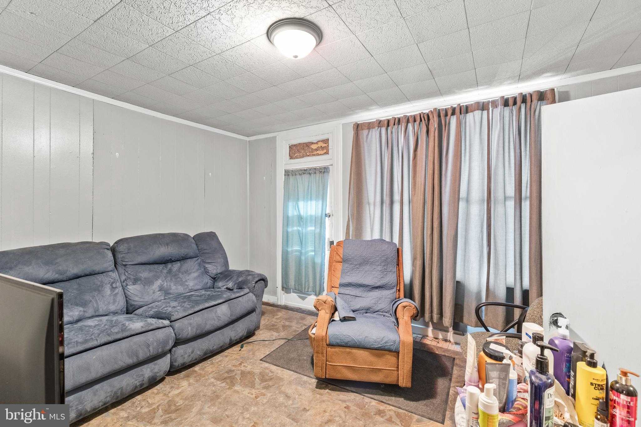 402 Broadway photo 6