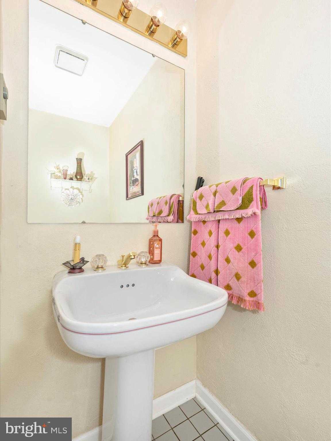 1017 Lindsay Ln photo 15