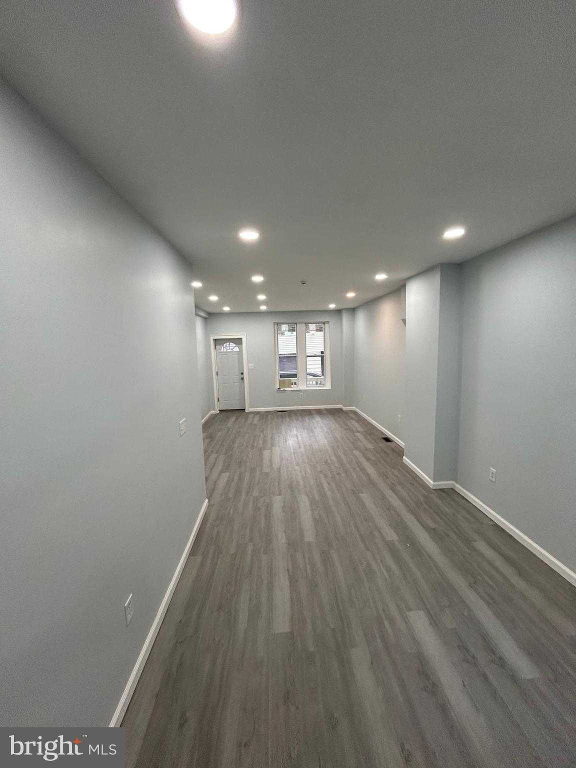 414 N Partridge St photo 2