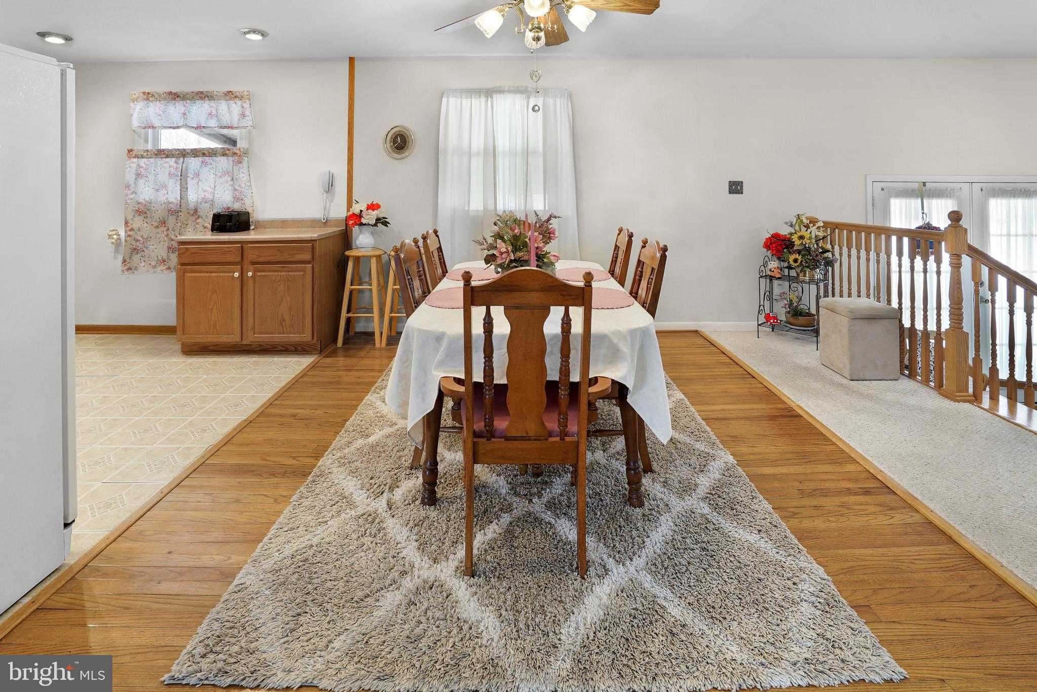 9614 Charles CT photo 6